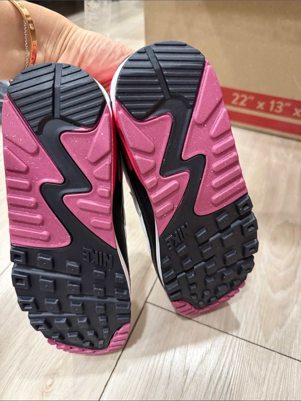 Nike Air Max 90 White Black Pink Accent Sneakers - Picture 6 of 7